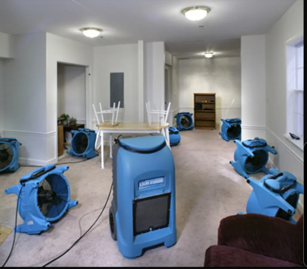 Air movers and dehumidifier setup for Water Extraction & Removal in Fort Bliss